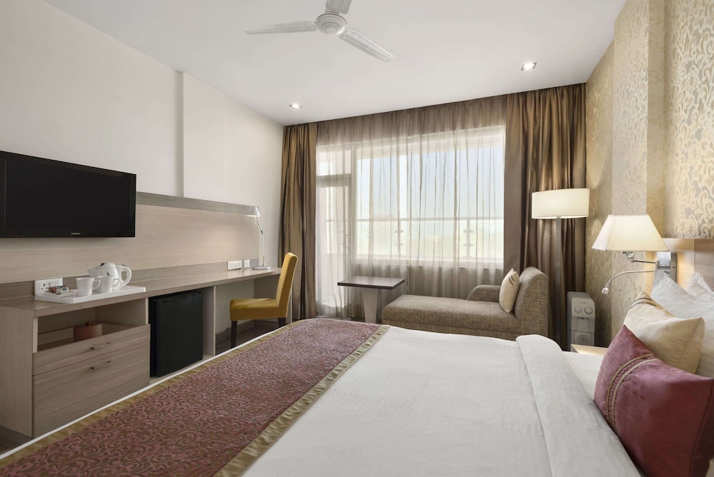 Standard Room, 1 King Bed