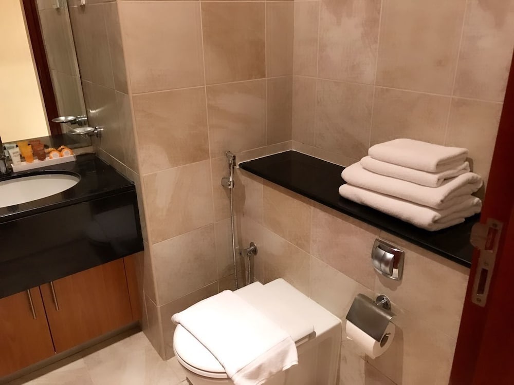 Deluxe Apartment, 4 Bedrooms, Sea View photo 2