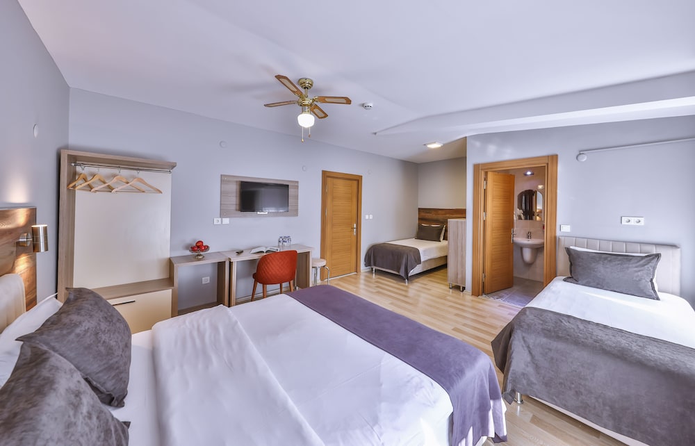 Comfort Quadruple Room