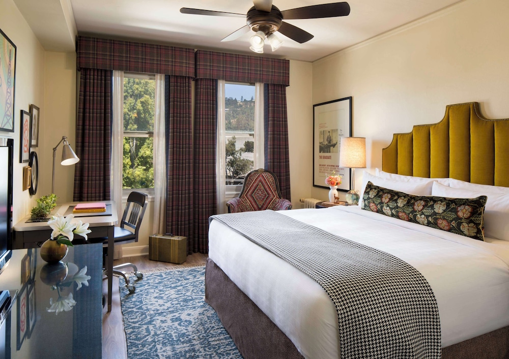 Deluxe Room, 1 King Bed