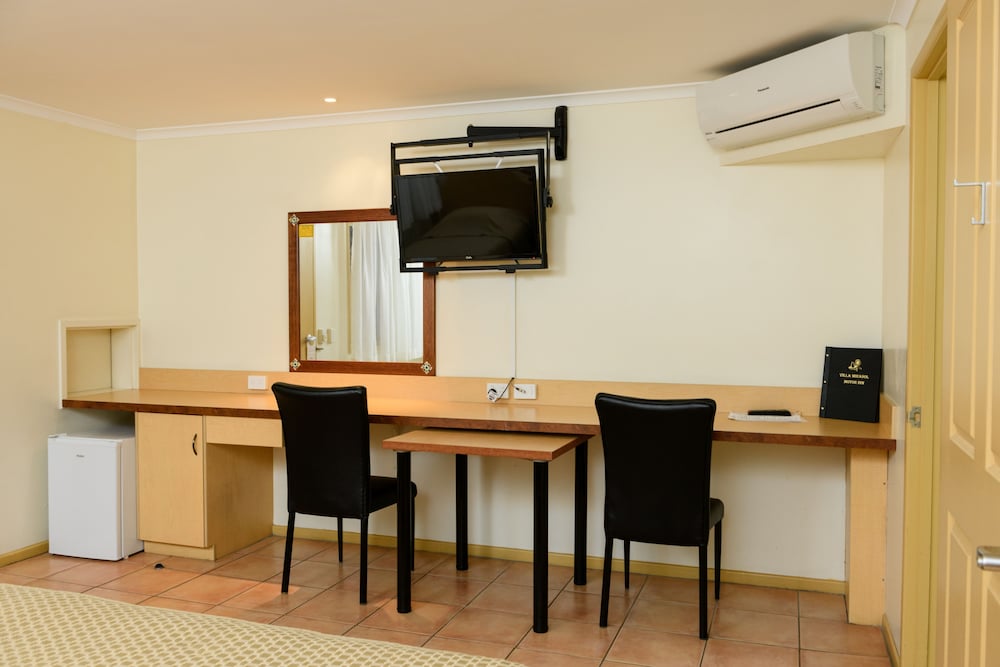Standard Room, Non Smoking (Disabled Unit) photo 3