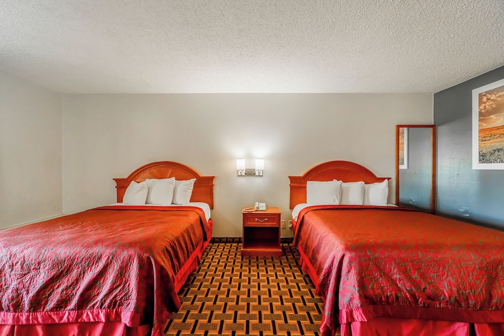 Room, 2 Queen Beds, Accessible Bathtub, Non Smoking photo 1