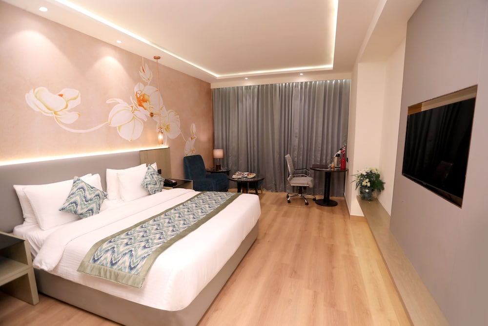 Club Double Room - Photo 12