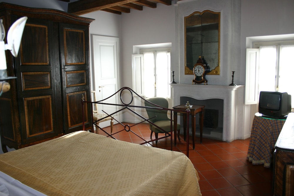 Standard Double Room photo 3
