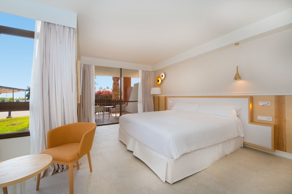 Double or Twin Room, Garden View