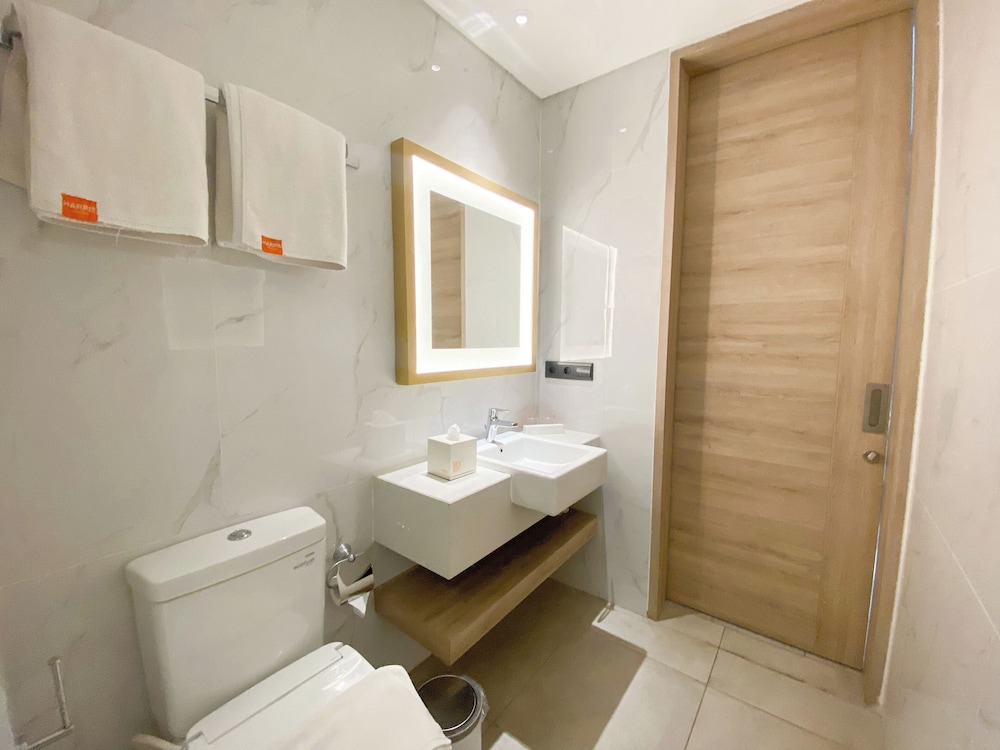 Room (Harris Double or Twin) - Photo 9