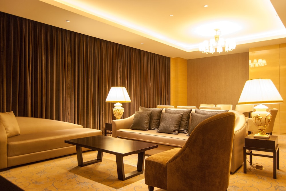 Royal Suite, 1 King Bed (Ambassador)