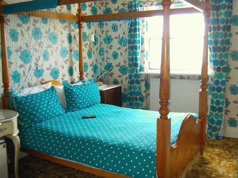 Double Room (Four Poster) photo 1
