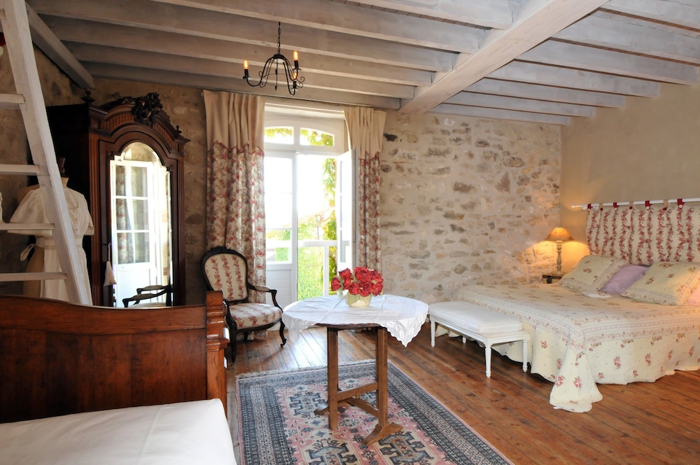 Double Room, Non Smoking (Fleurs Des Champs) photo 1