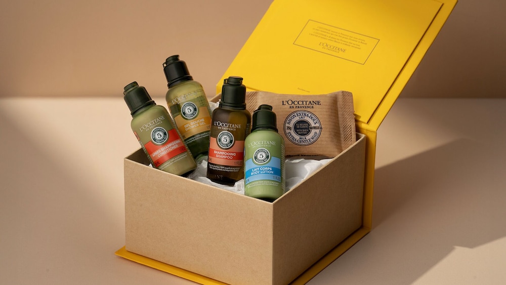 [Relaxing with L'Occitane] Standard Twin, Village view + Loccitane Travel Kit 1 + Breakfast for 2
