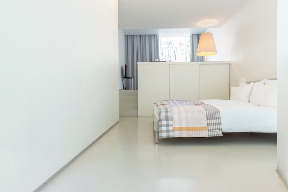 Design Triple Room thumbnail 5