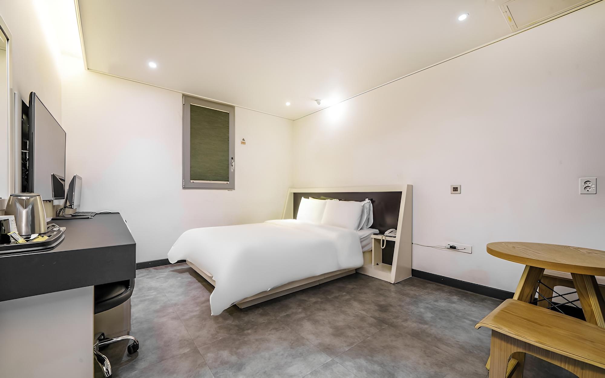 Room (Standard (OTT)) - Photo 1