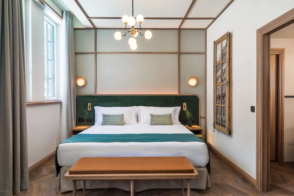 Deluxe Room (Superior) - Photo 11