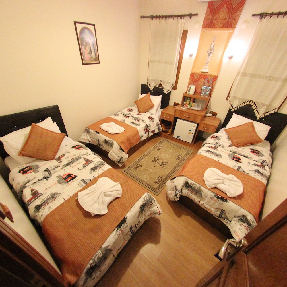 Triple Room photo 2