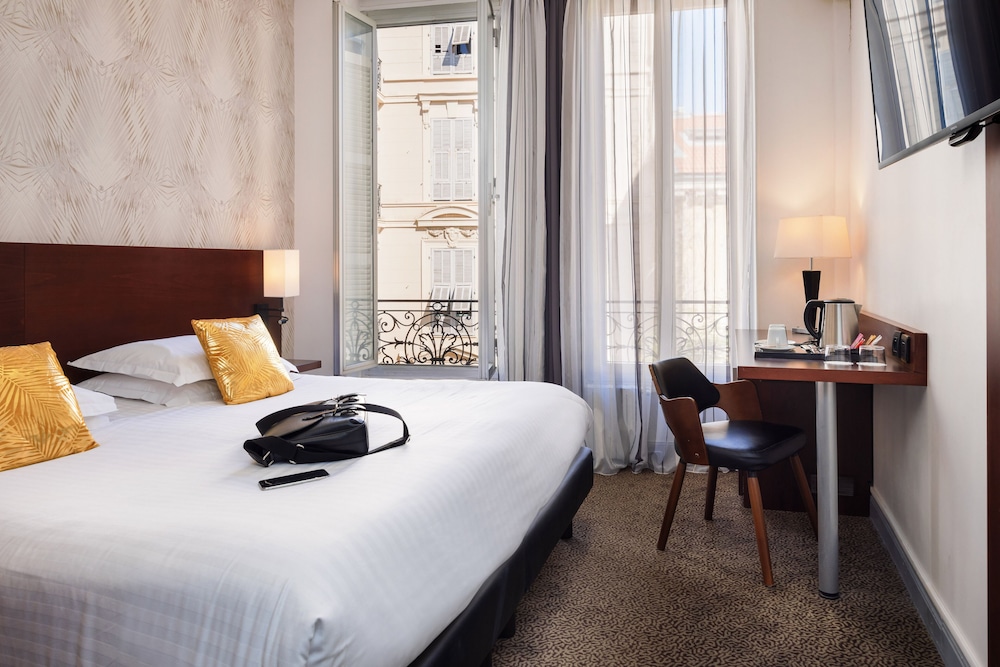 Superior Room, 1 King Bed, Non Smoking - Photo 1