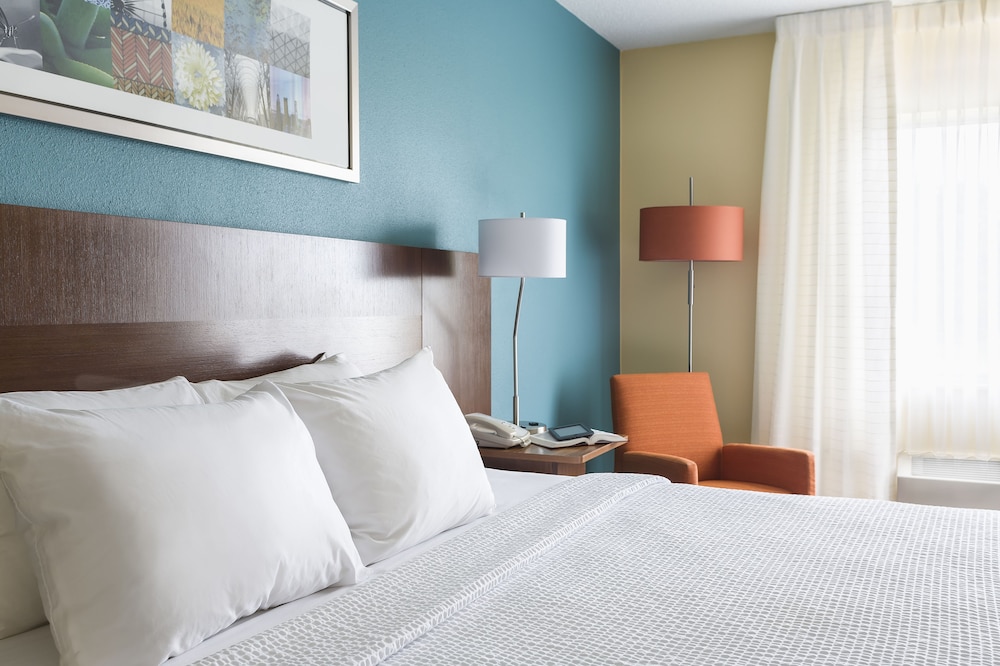 Room, 1 King Bed (Hearing Accessible) - Photo 2