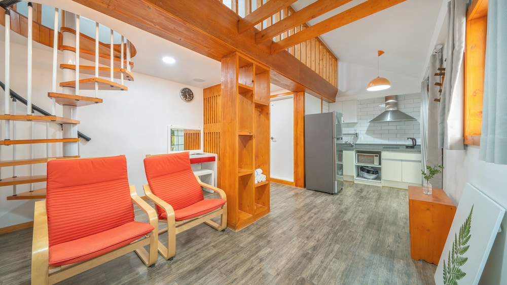 Basic Room, 1 Bedroom (Room 202) - Photo 1
