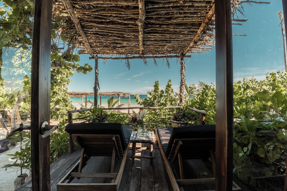 Cabin, Sea View, Ground Floor