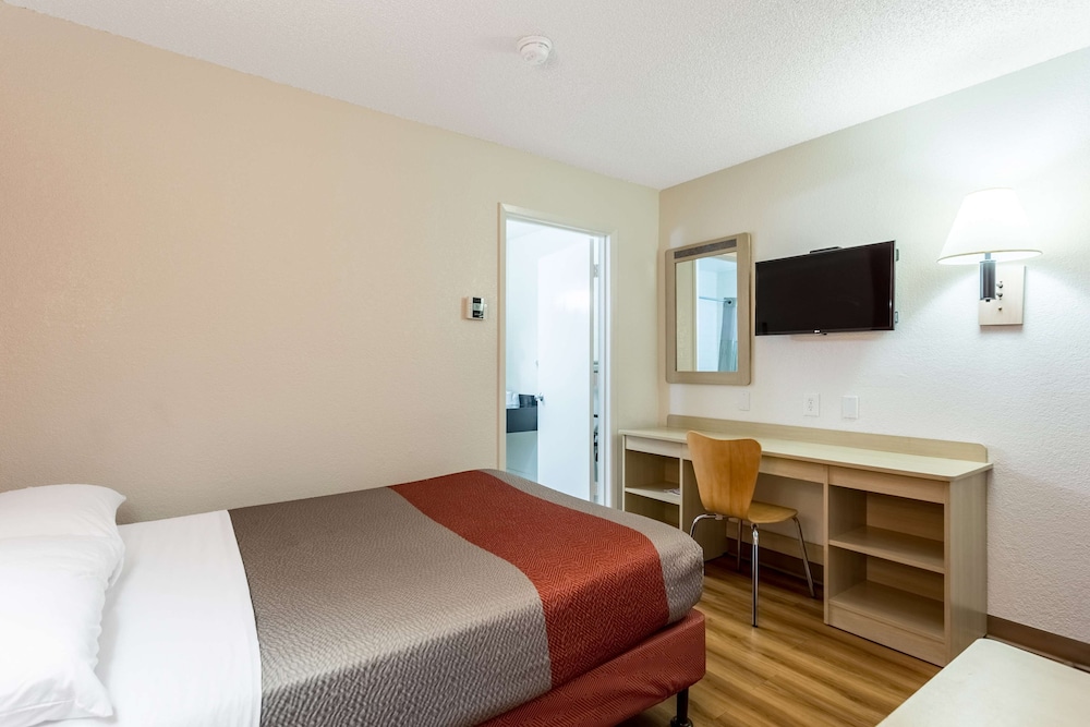 Deluxe Room, 1 Double Bed, Accessible, Non Smoking photo 1