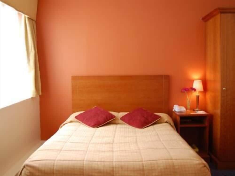 Standard Double Room photo 2