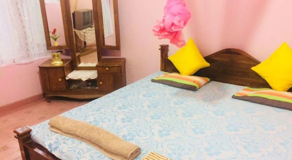 Basic House, 1 Double Bed, Smoking photo 1