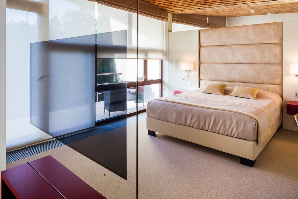 Villa photo 3