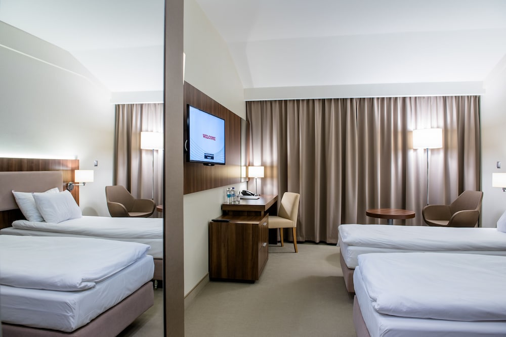 Deluxe Double Room, 2 Twin Beds, Balcony photo 1