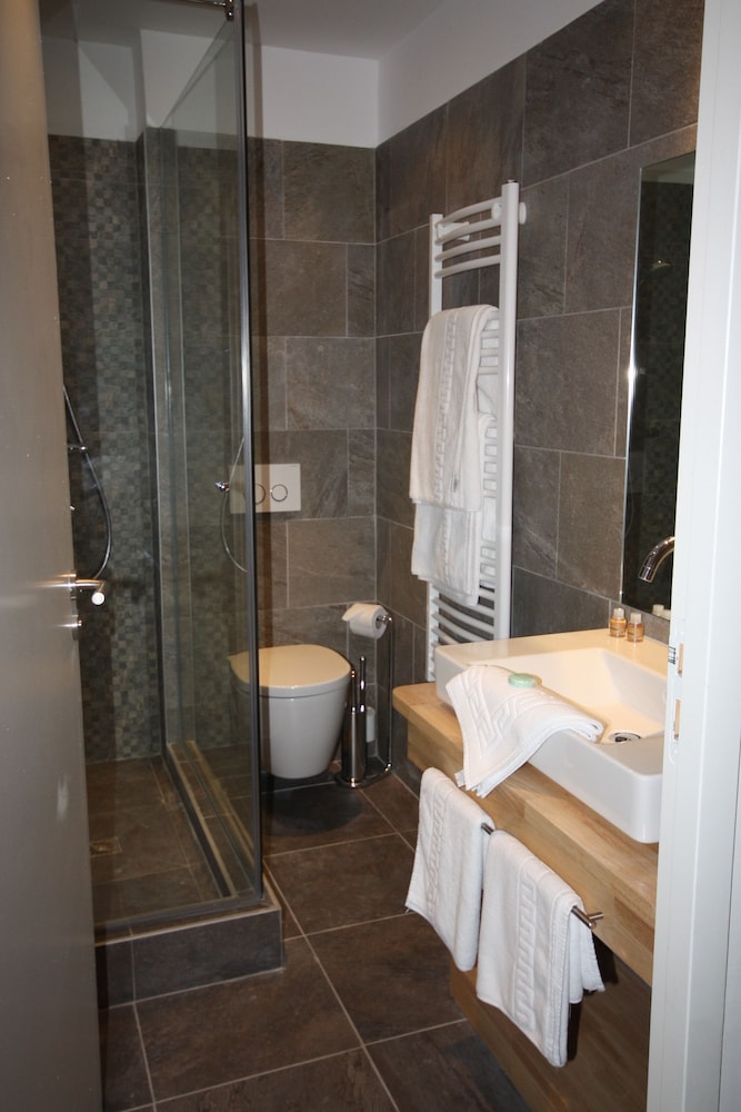 Superior Double or Twin Room photo 3