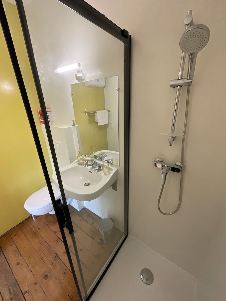 Standard Triple Room photo 2