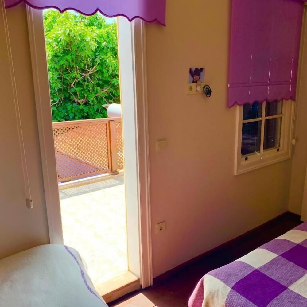 Standard Double Room, Multiple Beds photo 3