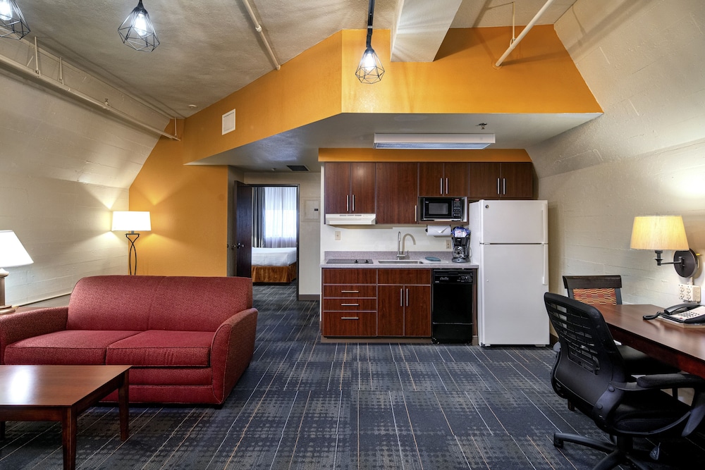 Suite, 1 Bedroom, 1 King Bed
