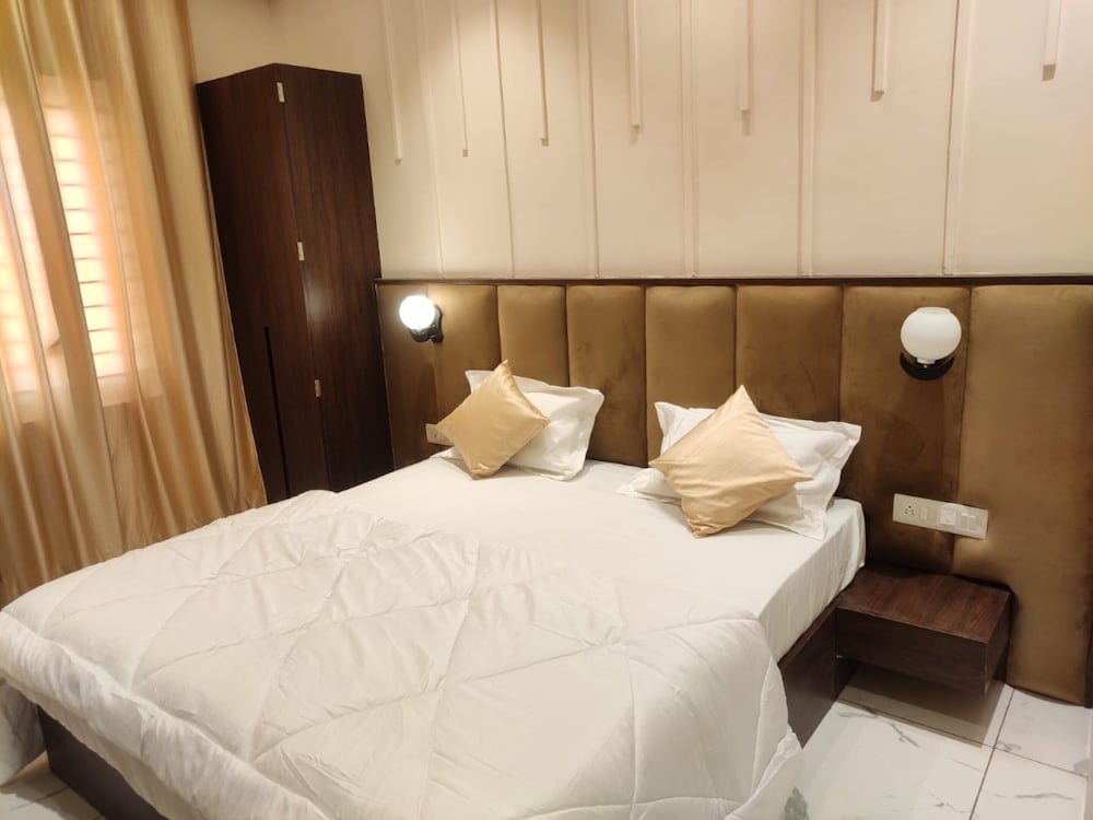 Royal Double Room, City View