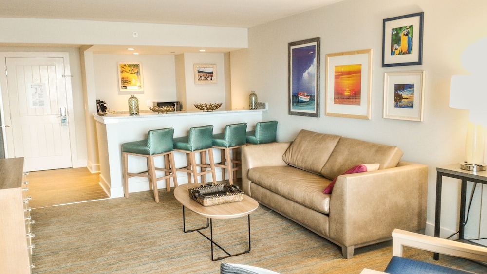 Suite, 1 King Bed, Corner (King Corner Suite)