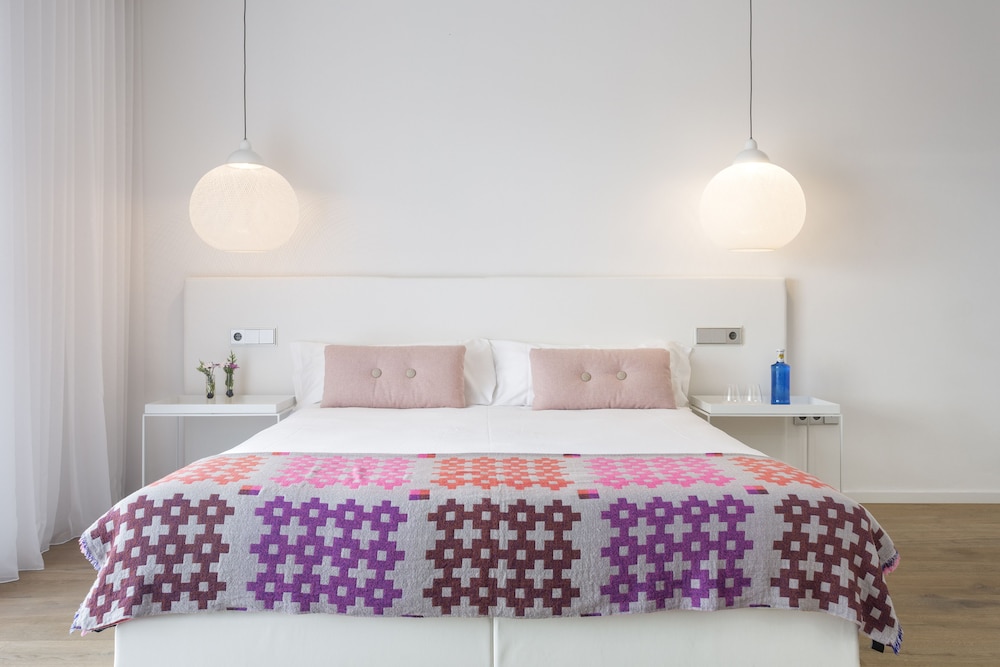 Standard Double Room Single Use photo 3