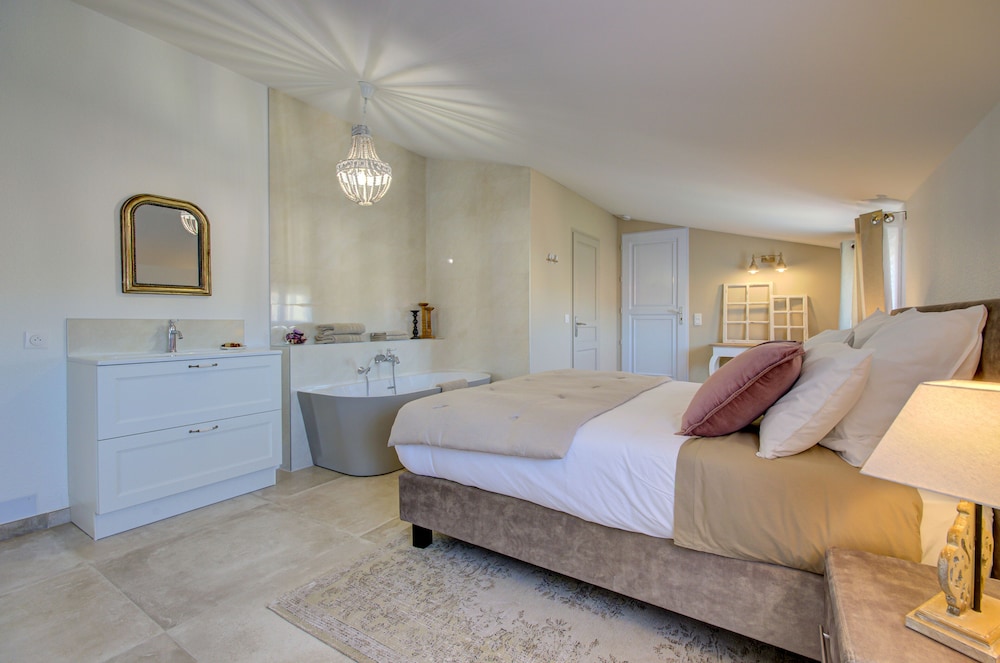 Romantic Suite, Ensuite (Suite Courtisanne) photo 2