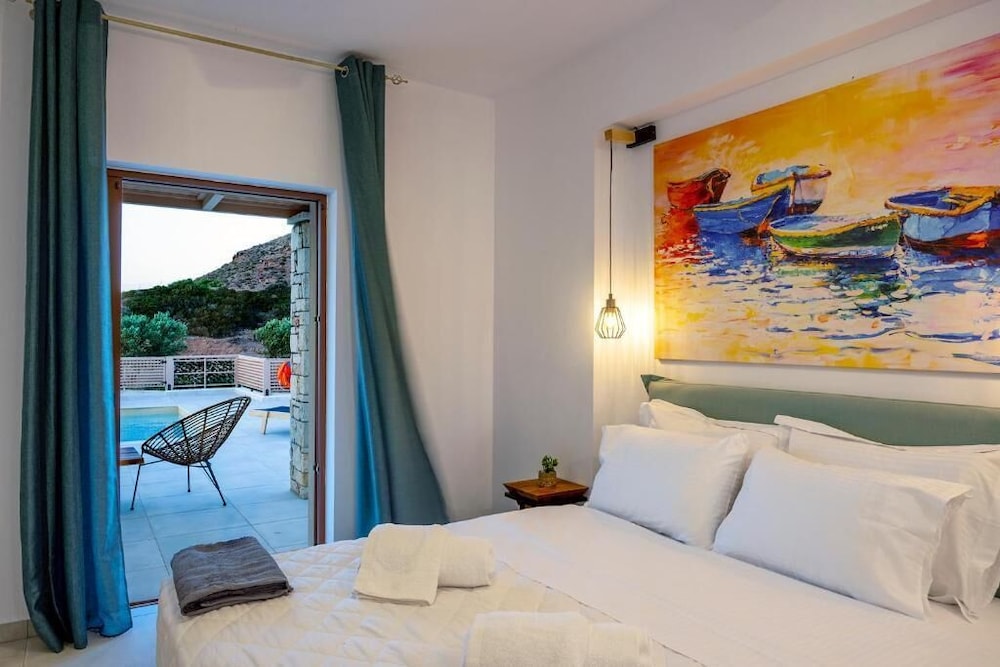 Comfort Villa, Hill View photo 2