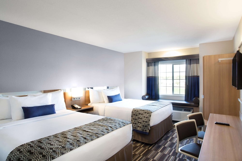 Room, 2 Queen Beds, Non Smoking