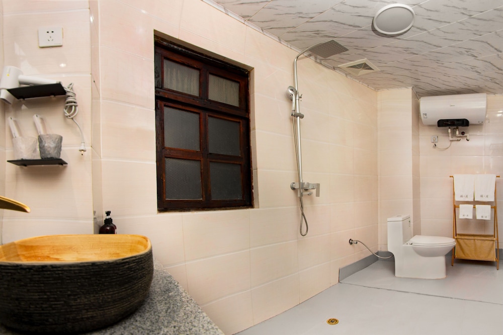 Comfort Double or Twin Room, Private Bathroom, Courtyard View photo 2