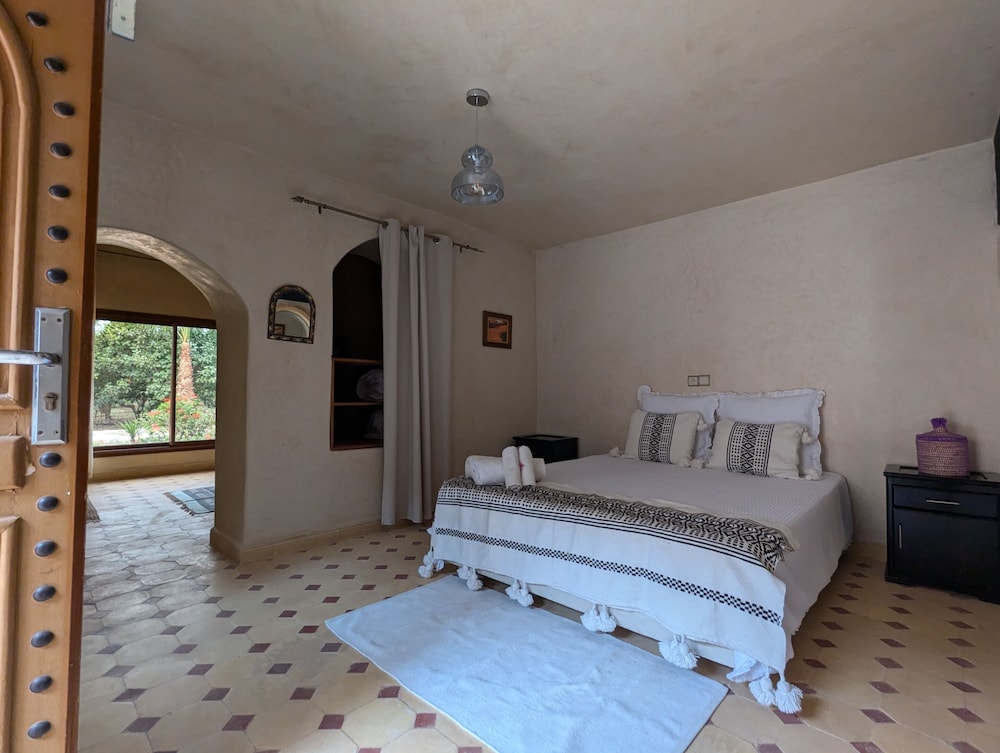 Suite, Ensuite (Tiout) photo 1