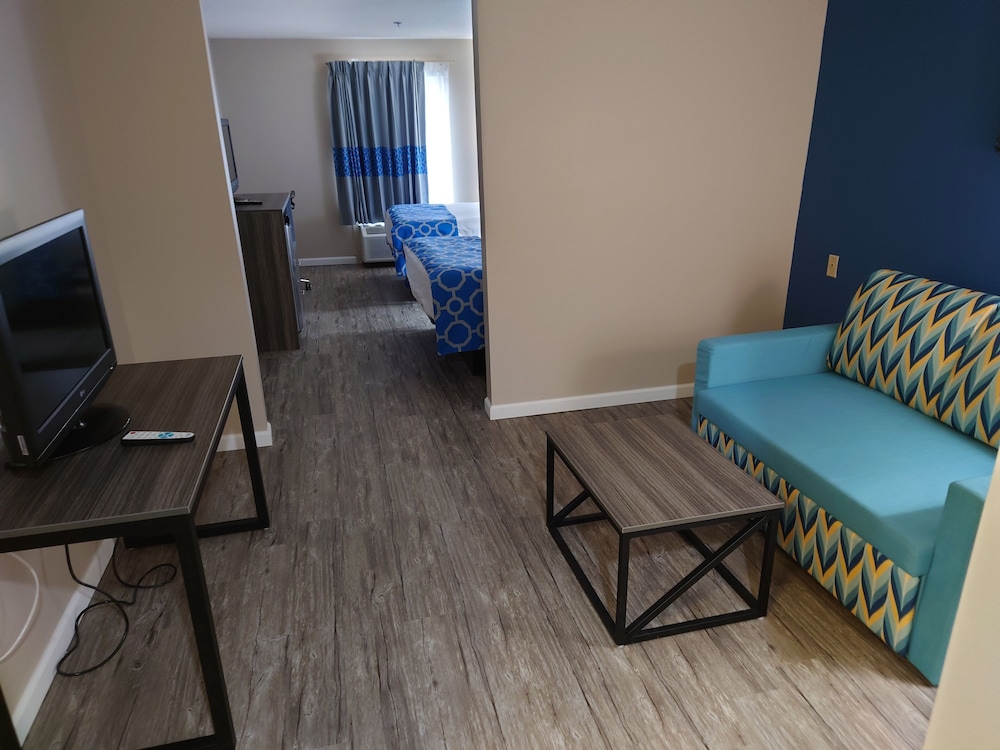 Suite, 2 Queen Beds, Non Smoking - Photo 4