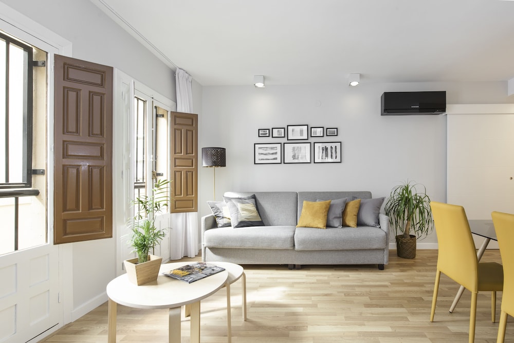 Superior Apartment, 2 Bedrooms, City View