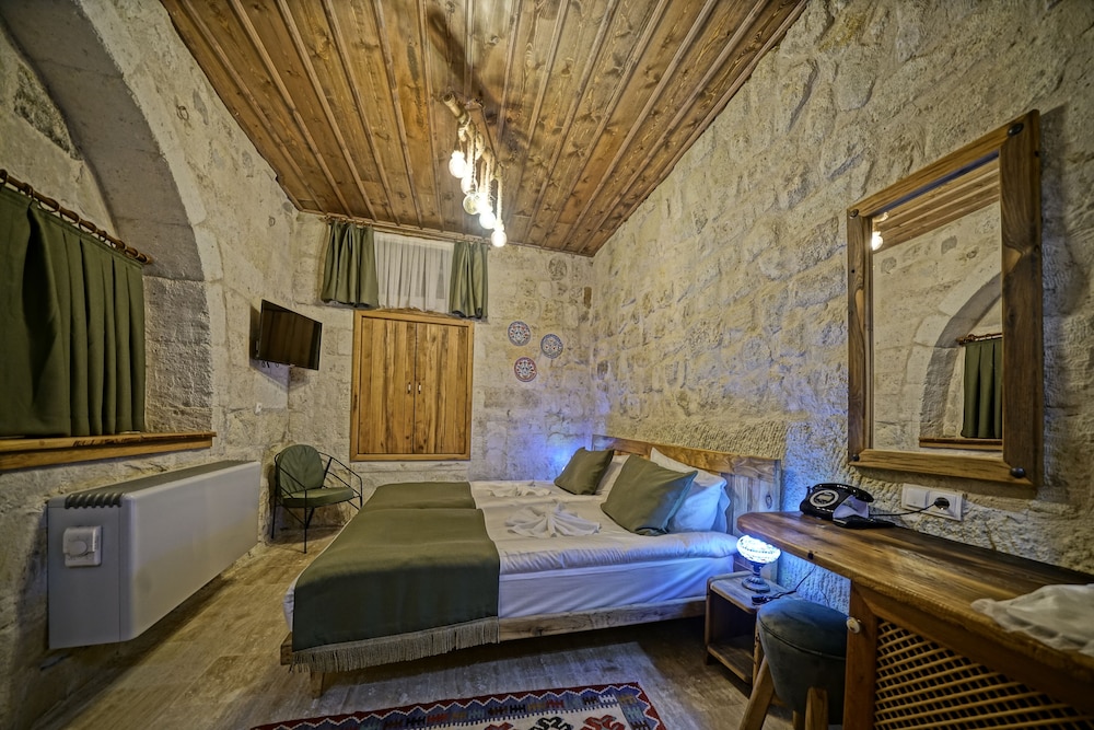 Standard Twin Room - Photo 3