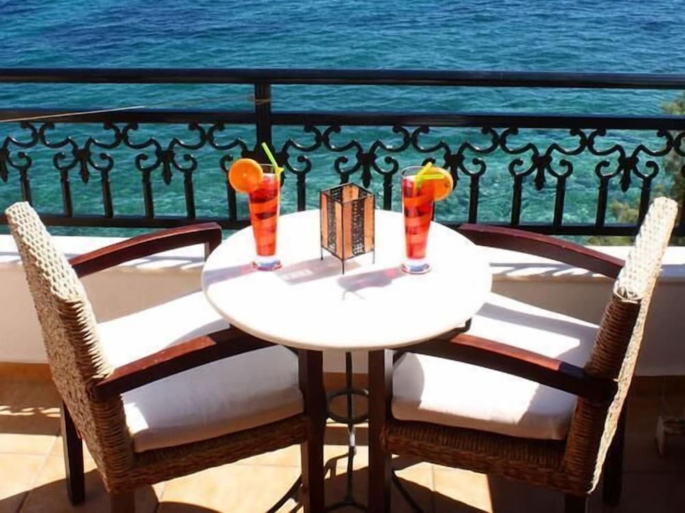 Duplex, Sea View