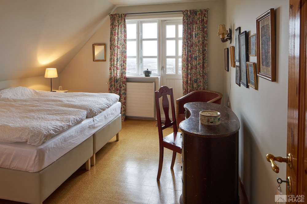 201 The Master Bedroom, Triple/Double, Balcony, Ocean View, Incl. Breakfast photo 1