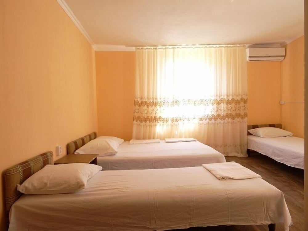 Standard Triple Room, Garden View photo 1