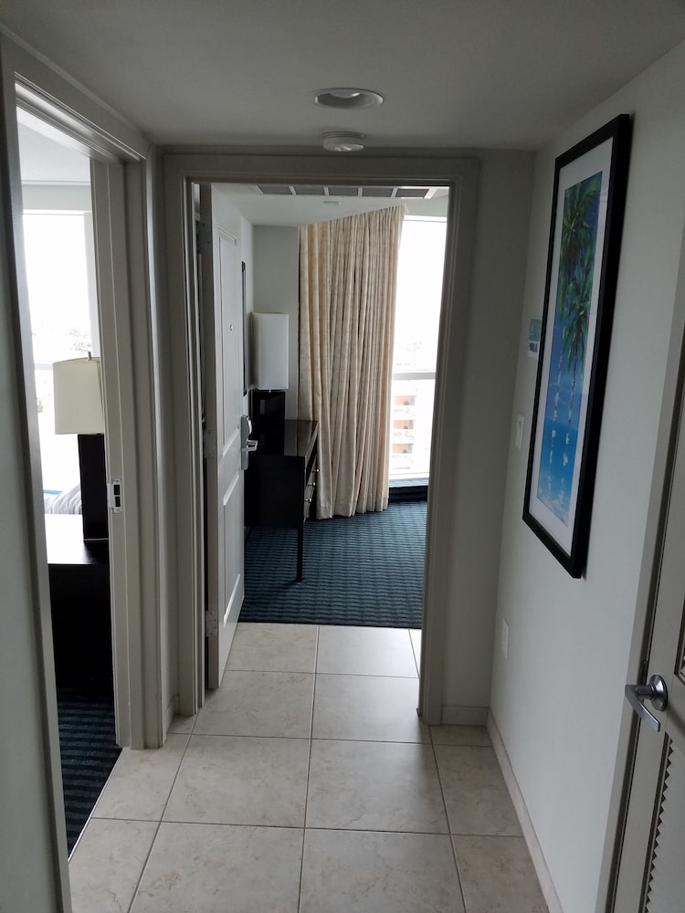 Condo, 2 Bedrooms, 180 degree Ocean View, with Balcony photo 2