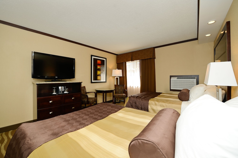 Standard Room, 2 Queen Beds, Non Smoking photo 1