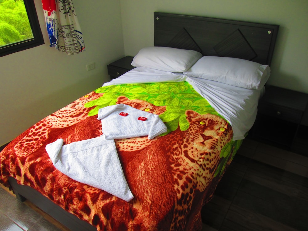 Double Room, Bathtub