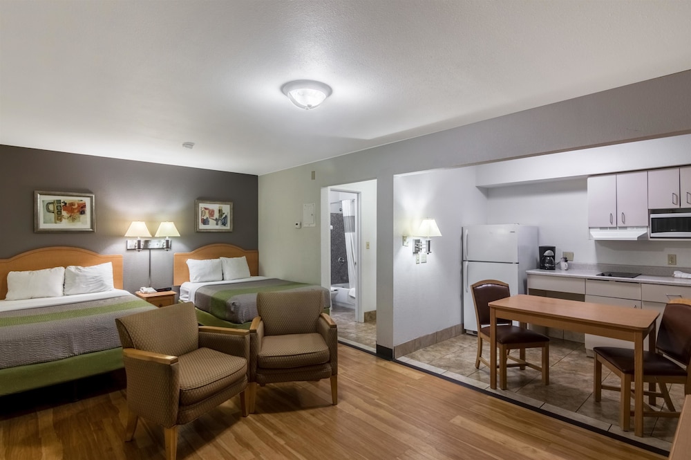 Deluxe Room, 2 Double Beds, Smoking, Kitchenette