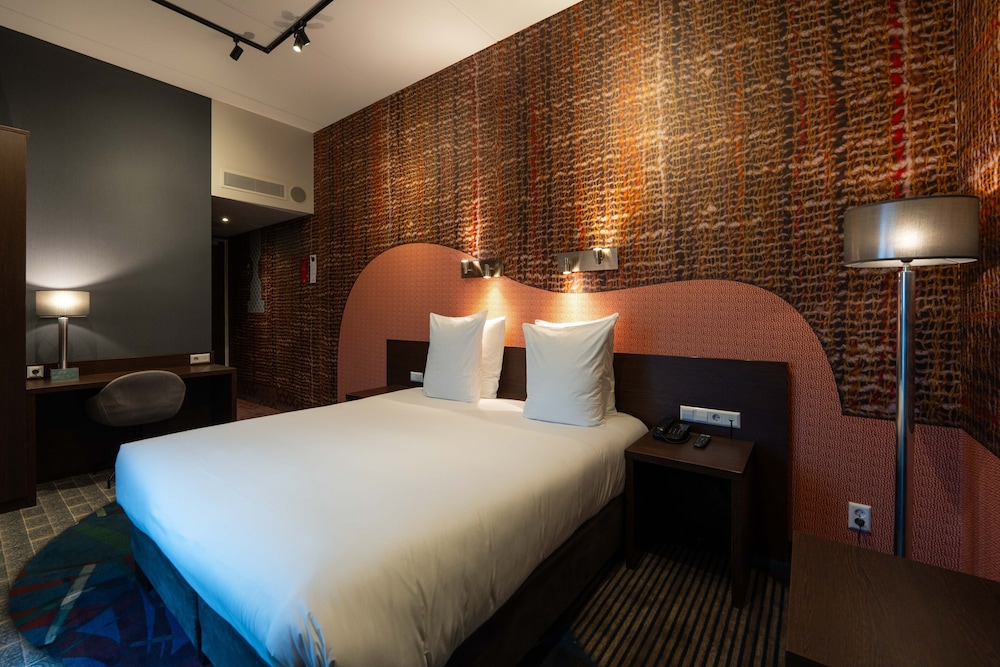 Comfort Room (View) - Photo 1